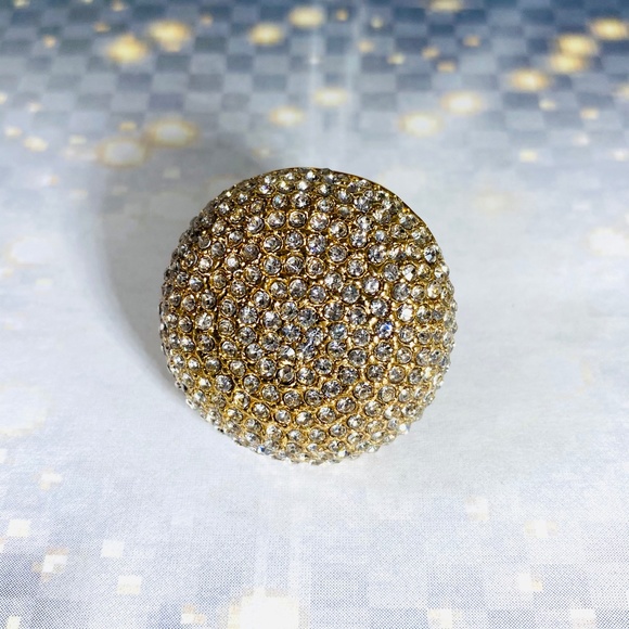 Giant disco dome clear rhinestone cocktail ring - Picture 3 of 4
